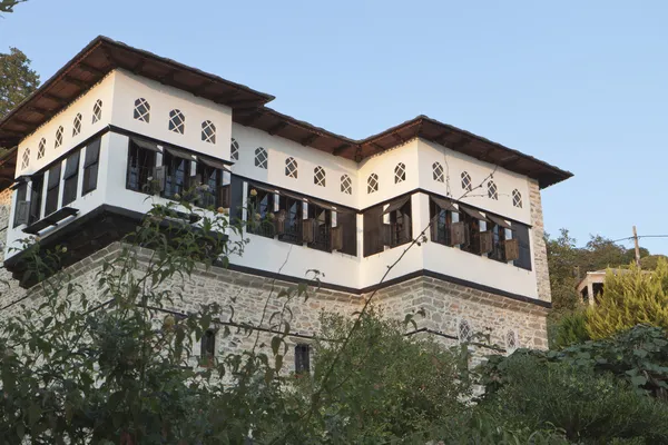 Tradycyjny hotel tower house znajduje się w pelion w Grecji — Zdjęcie stockowe