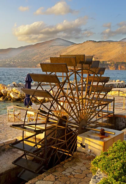 Traditionele watermolen in Griekenland — Stockfoto