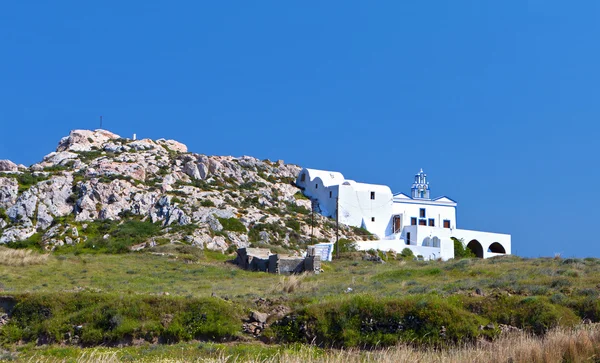 Monolithos op santorini eiland in de Egeïsche zee aan Griekenland — Stockfoto