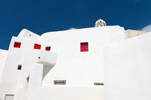 Casa tradicional na ilha de Santorini na Grécia — Fotografia de Stock