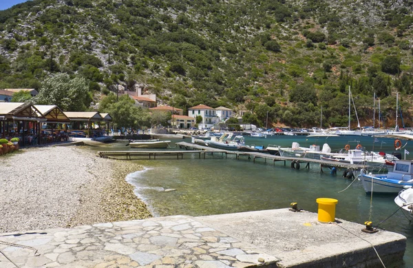 Fiskebyn frikes på ithaki ö i Grekland — Stockfoto
