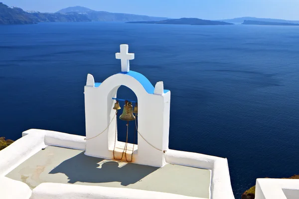 Traditional church at Santorini island in Greece — Stock Photo, Image