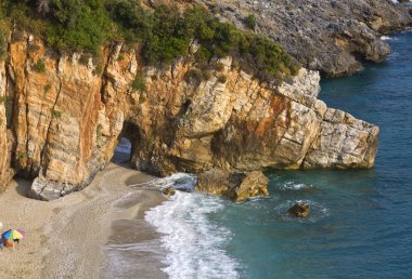 Yunanistan 'ın Pelion kentindeki Tsagarada' da Mylopotamos plajı