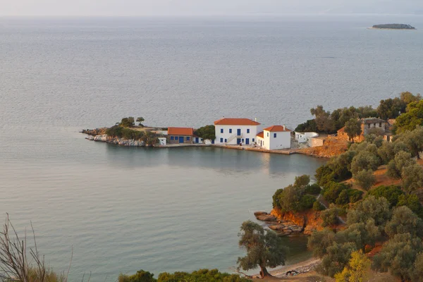 Baía de Zasteni e praia de Marathias em Pelion, na Grécia — Fotografia de Stock