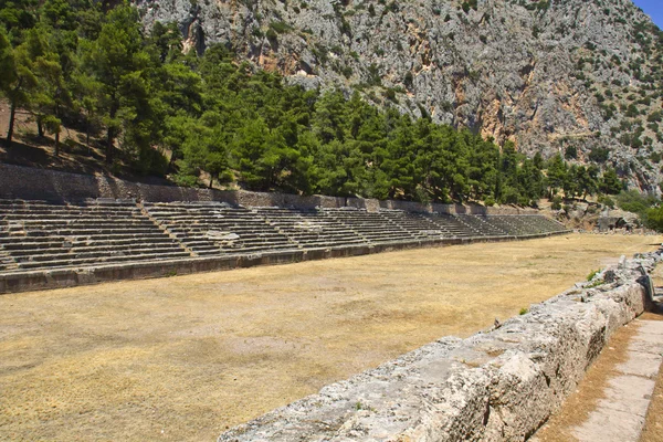 Antika stadion på Delfis arkeologiska platsen i Grekland — Stockfoto