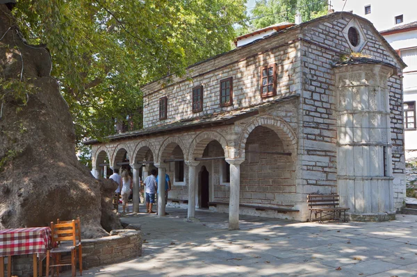 Ortodoxa gamla kyrkan vid Makrinítsa av pelion i Grekland — Stockfoto