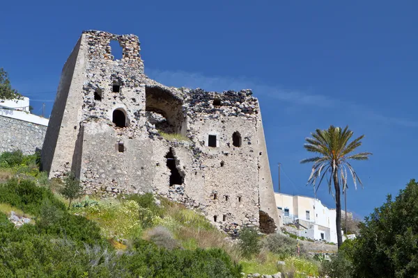 Antigua torre medieval en la isla de Santorini en Grecia —  Fotos de Stock