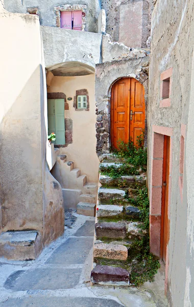 Middeleeuws dorp van emporio op santorini eiland in Griekenland — Stockfoto
