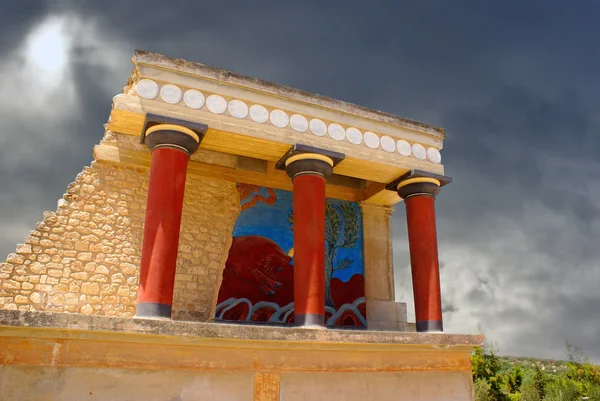 Knossos paleis op Kreta eiland in Griekenland — Stockfoto