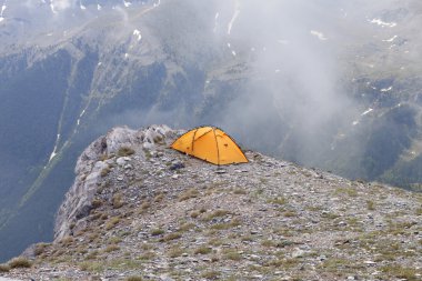 Yunanistan Olimpos Dağı'nın tepesinde kamp.