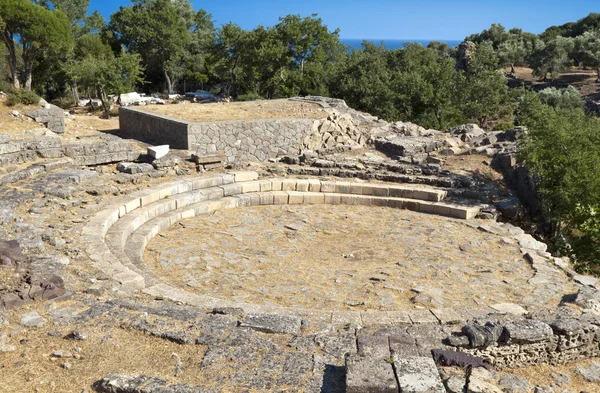 Antigo teatro helenístico na ilha de Samotrácia, na Grécia — Fotografia de Stock