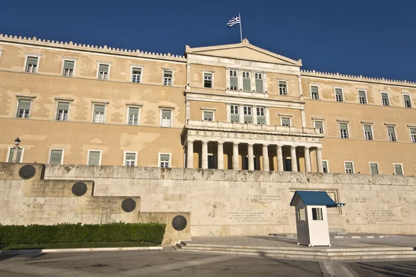 Греческий парламент в Афинах, Греция — стоковое фото