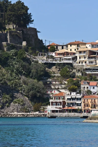 Pueblo pesquero griego tradicional de Parga — Foto de Stock