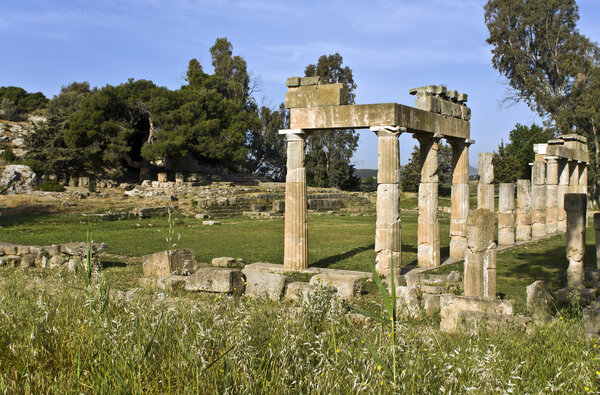 Храм Артемиды Вравроны в Аттике, Греция
