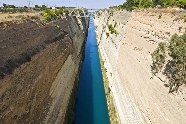 Canal de paso de agua de Corinto en Europa, Grecia — Foto de Stock