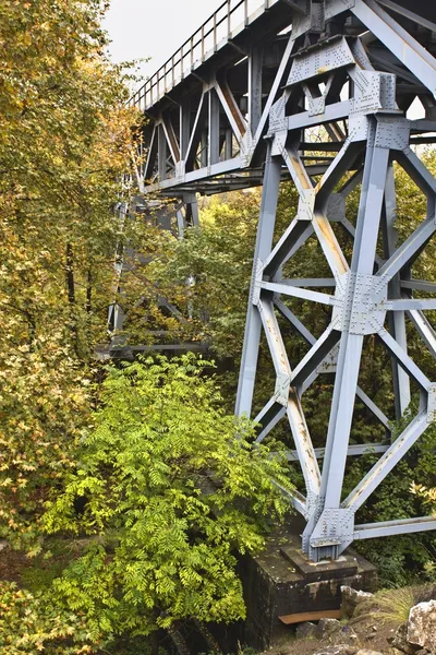 Antiguo puente ferroviario metálico en Grecia — Foto de Stock