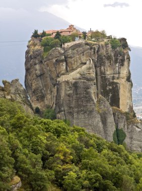 Monasterio en meteora cerca de kalambaka en Grecia
