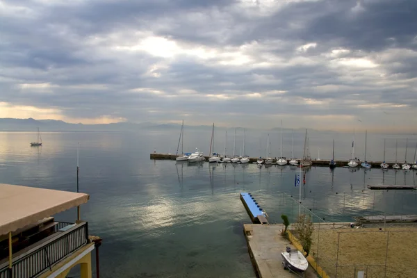 Puerto en la ciudad de corfu en Grecia — Stok fotoğraf