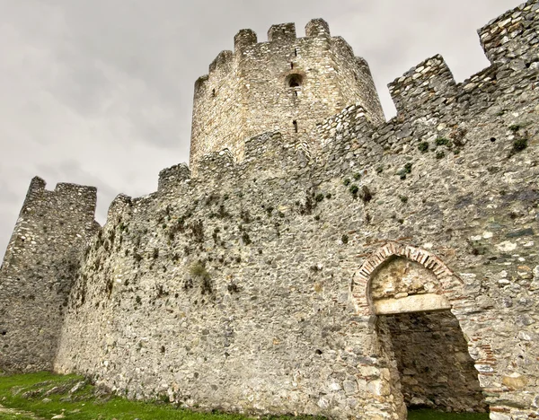 Castillo de época medieval en el sur de Europa — Foto de Stock