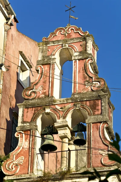 Antiguo campanario en la isla de Corfú en Grecia —  Fotos de Stock