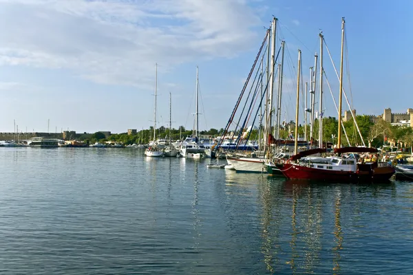 Schilderachtige haven op Rhodos Eiland, in Griekenland — Stockfoto