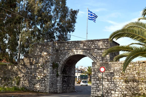 Freiheitstor in der griechischen Stadt Mesologi — Stockfoto