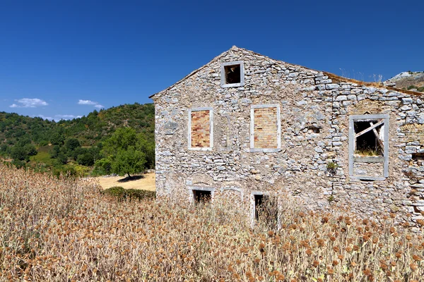 Velha aldeia na ilha de Corfu, na Grécia — Fotografia de Stock