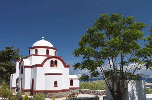 Villaggio Mandraki sull'isola di Nyssiros in Grecia — Foto Stock