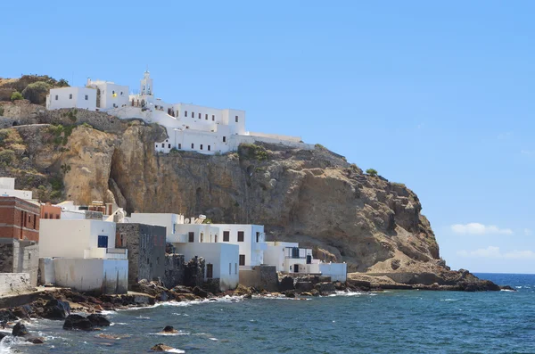 Pueblo Mandraki en la isla de Nyssiros en Grecia — Foto de Stock