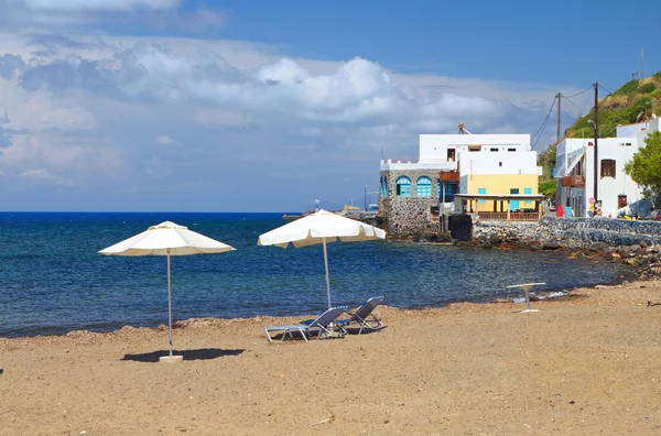 Strand bij nyssiros island in Griekenland — Stockfoto