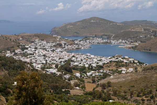 -sziget Patmos, Görögország. a scala kikötő — Stock Fotó