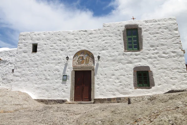 อารามของถ้ําของวันสิ้นโลกที่เกาะ Patmos ในกรีซ — ภาพถ่ายสต็อก