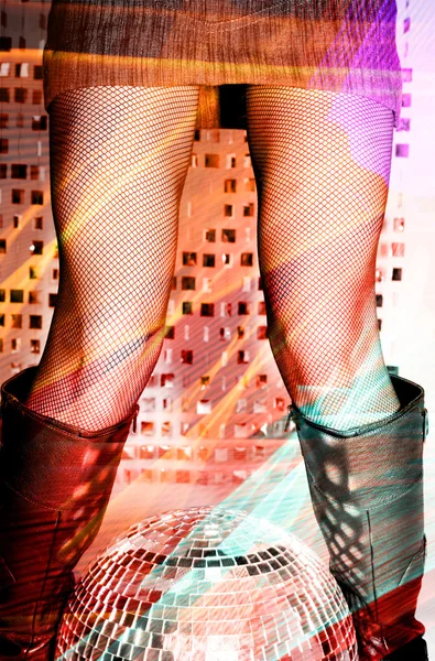 Girls legs and glitterball — Stock Photo, Image