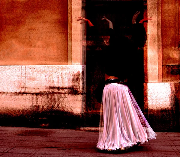 Танцовщица Северной Африки — стоковое фото