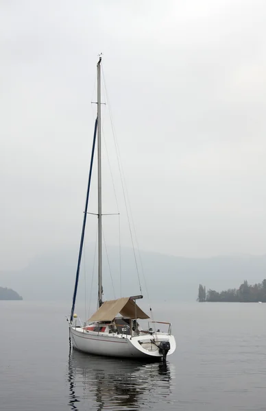 Barca lucerna — Foto Stock