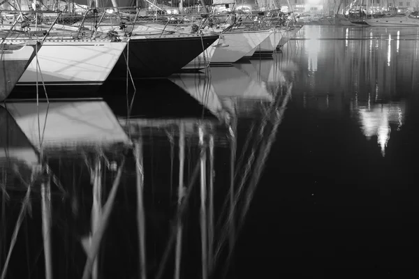 Reflexões barco — Fotografia de Stock