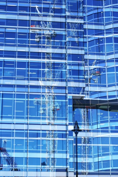 Fönstret crane — Stockfoto