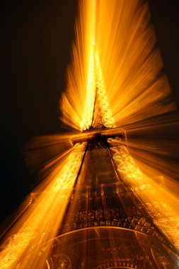 Eyfel Kulesi desen geceleri