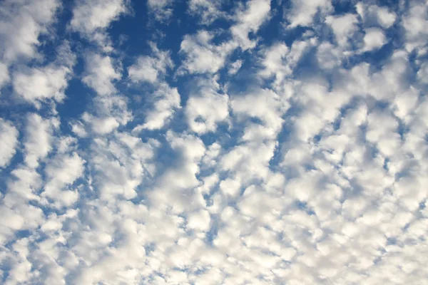 Fluffy clouds — Stock Photo, Image