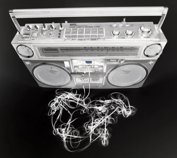 Nastro che vomita boombox — Foto Stock