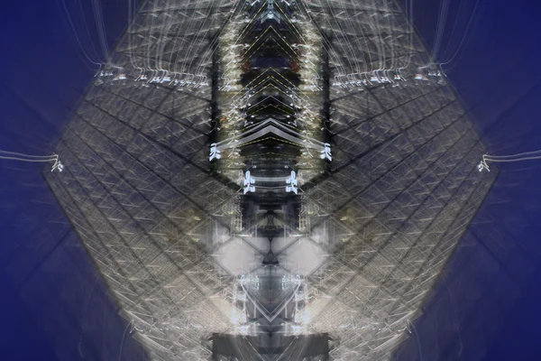 루브르 피라미드 밤에 빛나는 — 스톡 사진