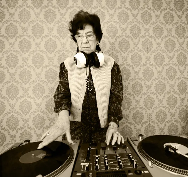 Dj senior — Foto de Stock