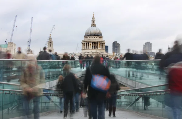 Millennium bridge — Zdjęcie stockowe