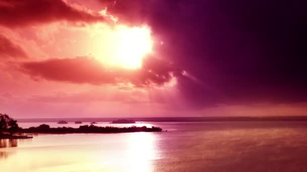 Zeitraffer-Aufnahme des schönen Bacalar-Sees mit kristallklarem, blauem Wasser, quintana roo, Mexiko — Stockvideo