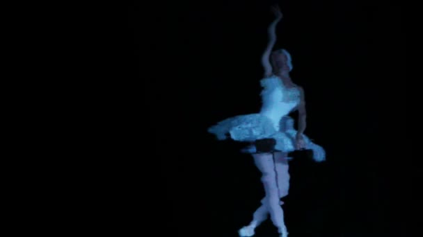 Egy szokatlan lövés egy balett-táncos — Stock videók
