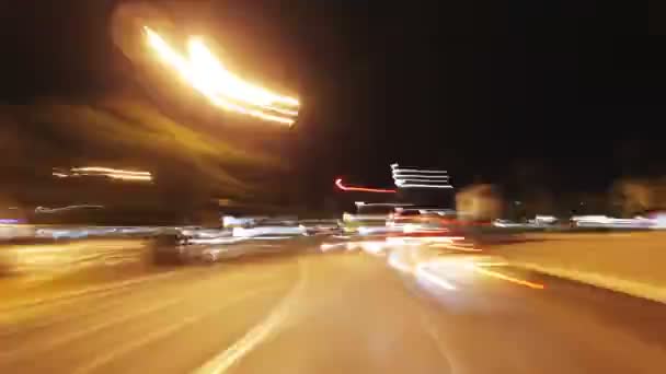 Время езды по ночной Барселоне — стоковое видео