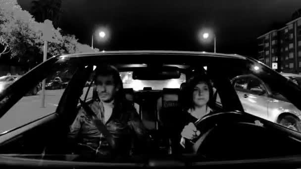 Zeitraffer des nächtlichen Autofahrens in Barcelona — Stockvideo