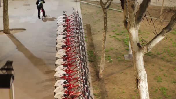 Timelapse del régimen de alquiler de bicicletas en Barcelona España — Vídeo de stock