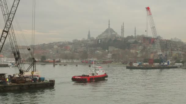 渡轮和快艇在博斯普鲁斯海峡，伊斯坦布尔，土耳其 — 图库视频影像