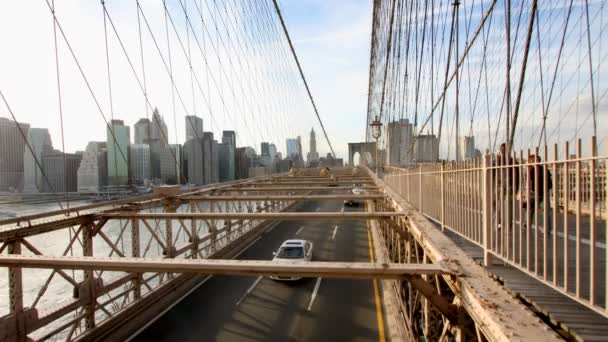 Stop motion-video van auto's en op brooklyn bridge, New York — Stockvideo